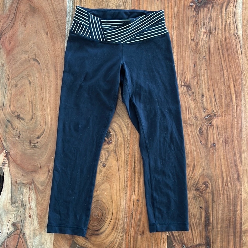Lululemon wrap leggings Size 4